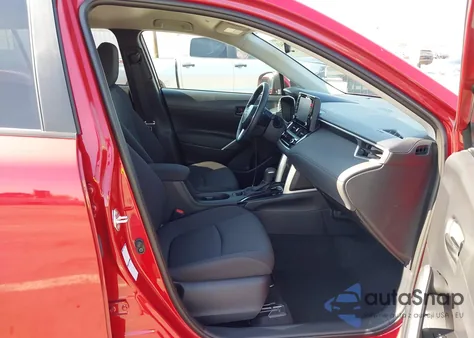 2022 Toyota Corolla Cross Le z USA, uszkodzony, nr VIN 7MUCAABG4NV003343